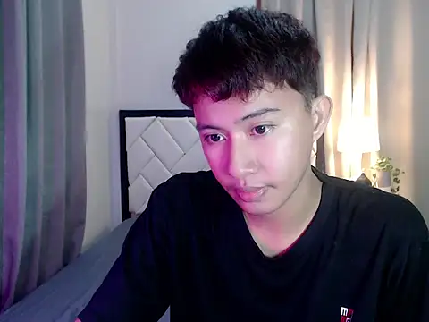 Snapshot of asiantwink0000 chatting on 02.15.26 asiantwink0000 online show from 02.15.26