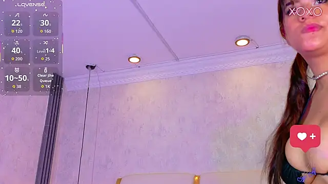 Snapshot of MoliBunny chatting on 05.28.26 MoliBunny online show from 05.28.26