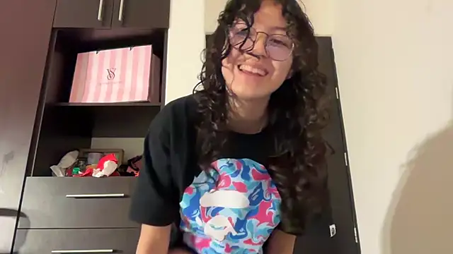 Alicatcua  online show from 02.28.26