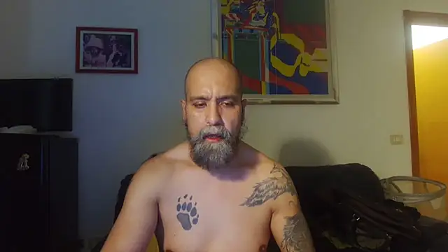 Snapshot of AMIRDIB2025 chatting on 06.12.26 AMIRDIB2025 online show from 06.12.26