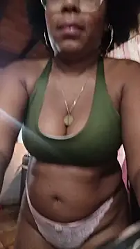 Snapshot of ChanneldelaCroix chatting on 02.18.26 ChanneldelaCroix online show from 02.18.26