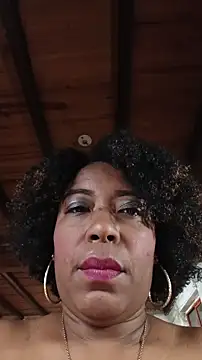 Snapshot of ChanneldelaCroix chatting on 02.20.26 ChanneldelaCroix online show from 02.20.26