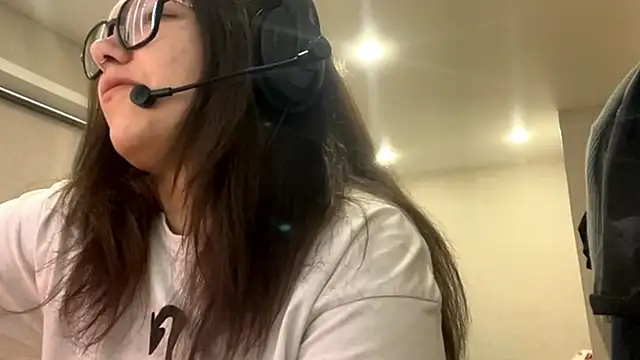 KerriMcbreen online show from 12.01.25