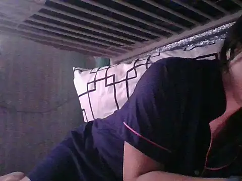 Snapshot of pyet123 chatting on 12.05.25 pyet123 online show from 12.05.25