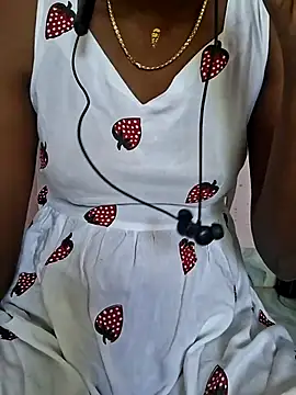 Snapshot of Tamil_Laksh chatting on 02.05.26 Tamil Laksh online show from 02.05.26