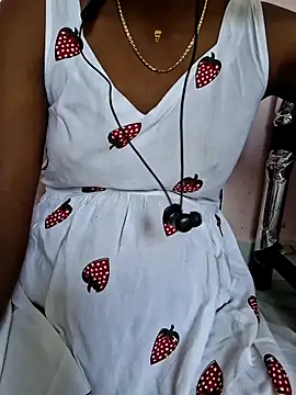 Snapshot of Tamil_Laksh chatting on 02.11.26 Tamil Laksh online show from 02.11.26