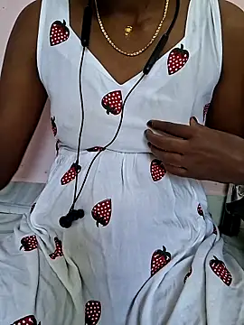 Snapshot of Tamil_Laksh chatting on 02.14.26 Tamil Laksh online show from 02.14.26