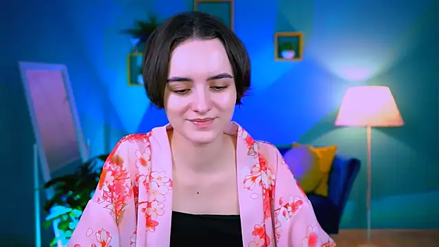 KateWillows online show from 12.04.25