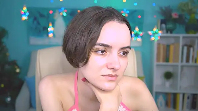 KateWillows online show from 12.22.25