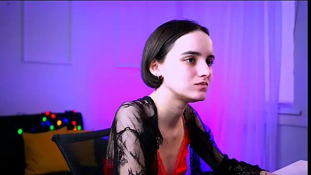 KateWillows online show from 02.20.26