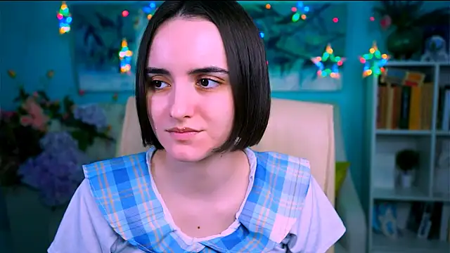 KateWillows online show from 04.12.26