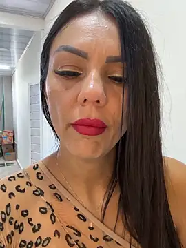 SofhiaTaylor online show from 12.15.25