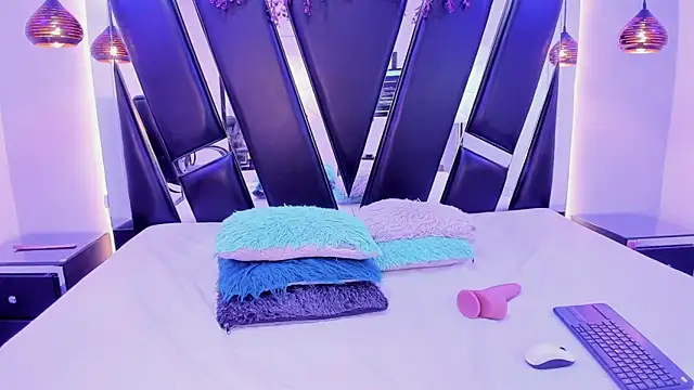 MHONIKBELUCCI online show from 04.11.26