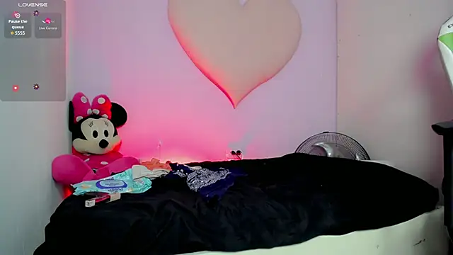 Mishell hot  online show from 12.02.25