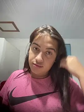 Snapshot of larysinha chatting on 04.25.26 larysinha online show from 04.25.26