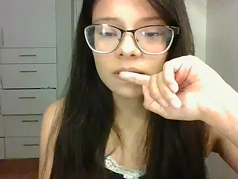 Snapshot of omifresita chatting on 03.27.26 omifresita online show from 03.27.26