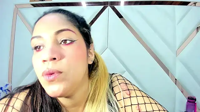 Snapshot of Faehlis__ chatting on 03.02.26 Faehlis online show from 03.02.26