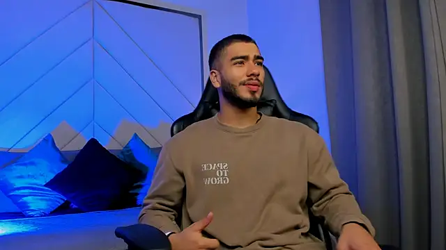 Franco banderas online show from 01.14.26