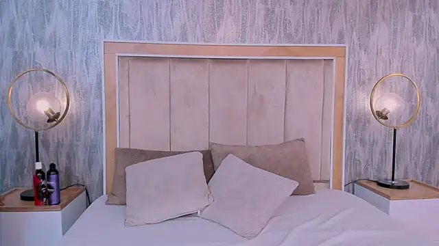 Snapshot of Naomii_BDSM chatting on 12.01.25 Naomii BDSM online show from 12.01.25