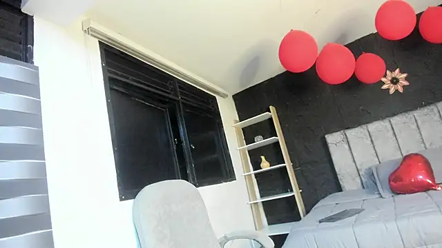Snapshot of Cherrybombs_ chatting on 04.28.26 Cherrybombs online show from 04.28.26