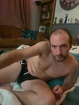 Snapshot of majorredeye40 chatting on 11.29.25 majorredeye40 online show from 11.29.25