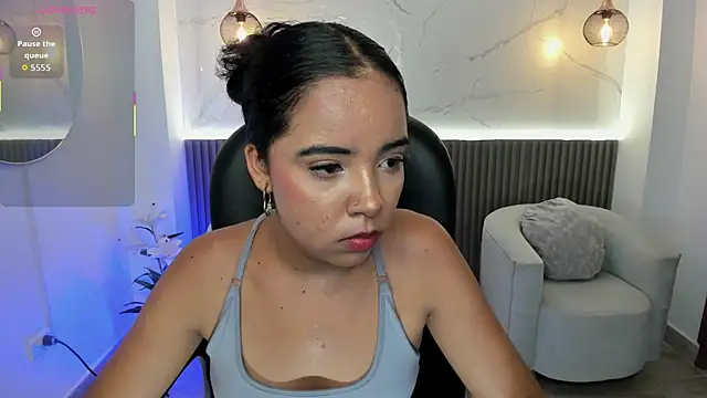 Snapshot of alana_martiins chatting on 07.08.26 alana martiins online show from 07.08.26