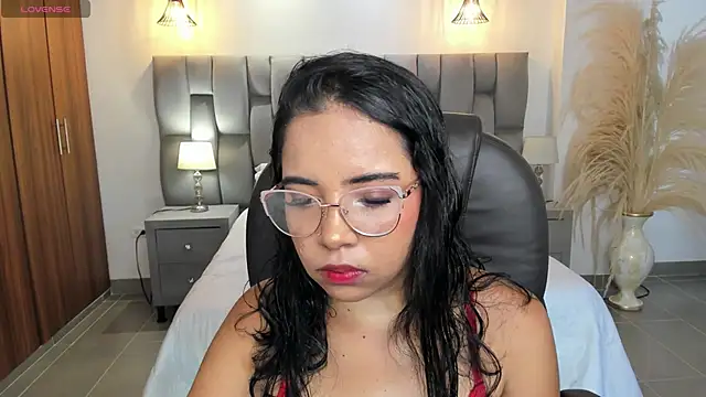 Snapshot of alana_martiins chatting on 07.12.26 alana martiins online show from 07.12.26