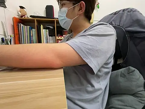 Snapshot of hiiiizzzz chatting on 02.21.26 hiiiizzzz online show from 02.21.26