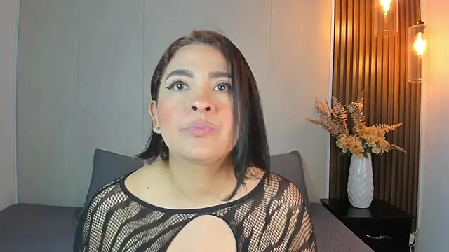 Snapshot of Meggan_Moree chatting on 01.14.26 Meggan Moree online show from 01.14.26