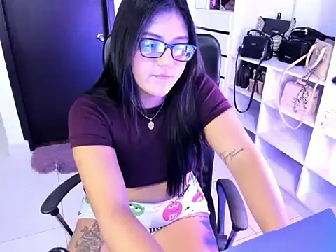 Snapshot of cristina697 chatting on 02.03.26 cristina697 online show from 02.03.26