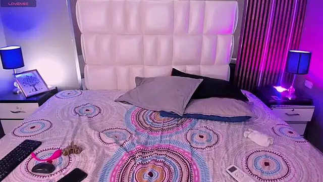 xCharlotte 20 online show from 02.09.26