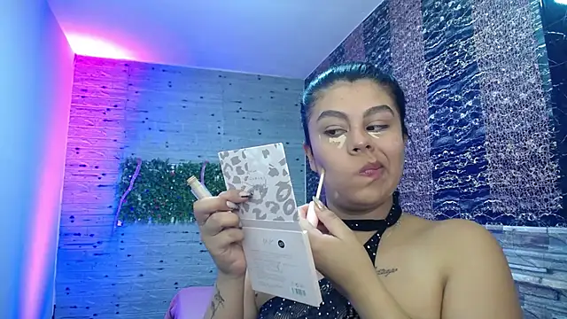 emma petit07 online show from 01.10.26