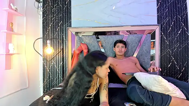 Snapshot of aaron_and_alahya chatting on 12.05.25 aaron and alahya online show from 12.05.25