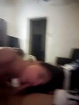 Snapshot of Pareja-hombre-y-trans chatting on 11.30.25 Pareja-hombre-y-trans online show from 11.30.25