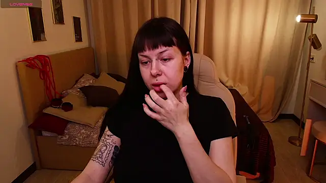 Eliza Bennet online show from 02.16.26