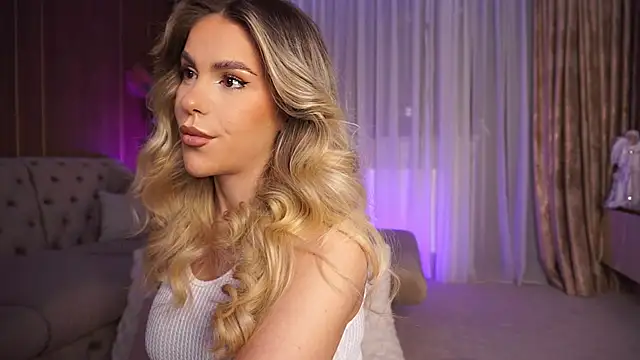 ChloeVelvetx online show from 12.04.25