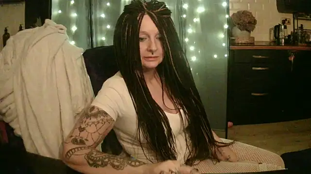 Snapshot of pixxiexo chatting on 02.01.26 pixxiexo online show from 02.01.26