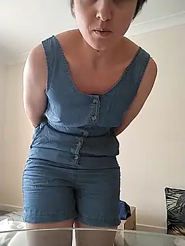 Snapshot of Amy01112 chatting on 04.10.26 Amy01112 online show from 04.10.26