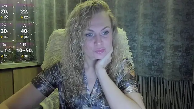 LanaLight x online show from 12.15.25