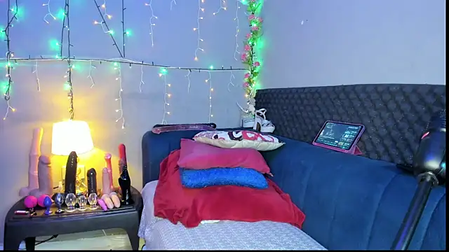 Shadia Squirt online show from 09.24.25