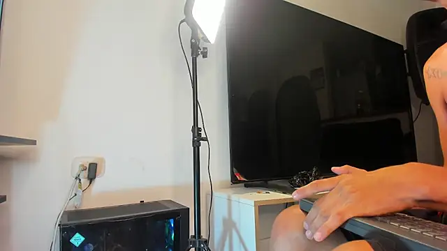 Latin boys79 online show from 02.28.26