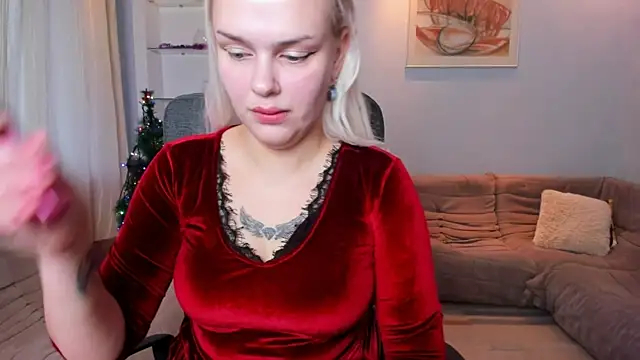 KamillaJei online show from 12.04.25