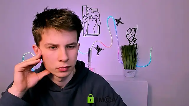 leo valor online show from 12.21.25