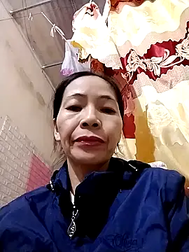 Snapshot of Cool-iponk chatting on 12.20.25 Cool-iponk online show from 12.20.25