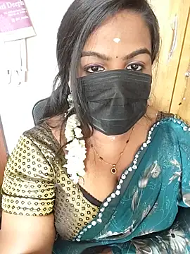 Snapshot of Tamil_Shara chatting on 07.12.26 Tamil Shara online show from 07.12.26