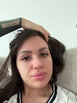 SiennaLuxexx online show from 02.13.26