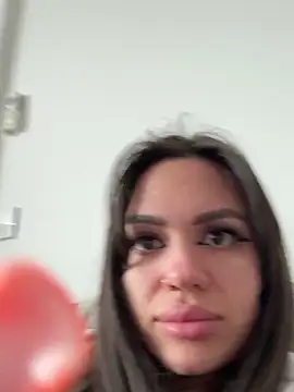 SiennaLuxexx online show from 02.19.26