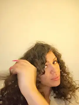 Snapshot of SiennaLuxexx chatting on 06.18.26 SiennaLuxexx online show from 06.18.26