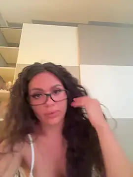 Snapshot of SiennaLuxexx chatting on 07.21.26 SiennaLuxexx online show from 07.21.26