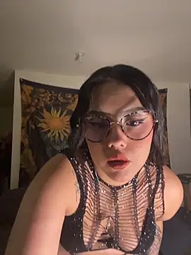 Snapshot of Nicolle_Ruizz chatting on 06.13.26 Nicolle Ruizz online show from 06.13.26